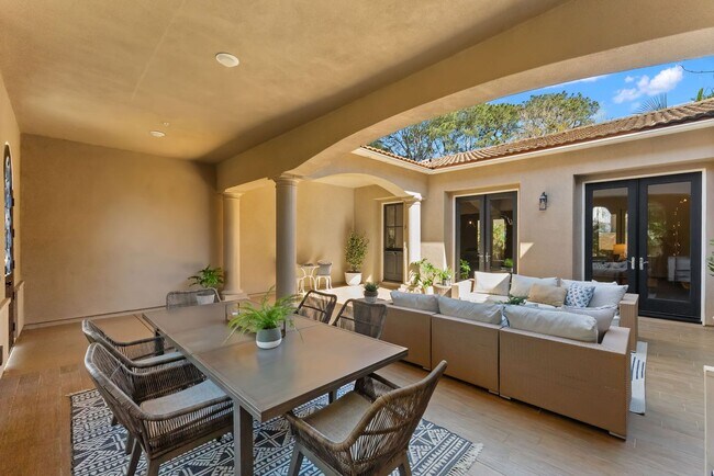 Building Photo - Single-Level 4BD Coastal Home in Prime Encinitas Location