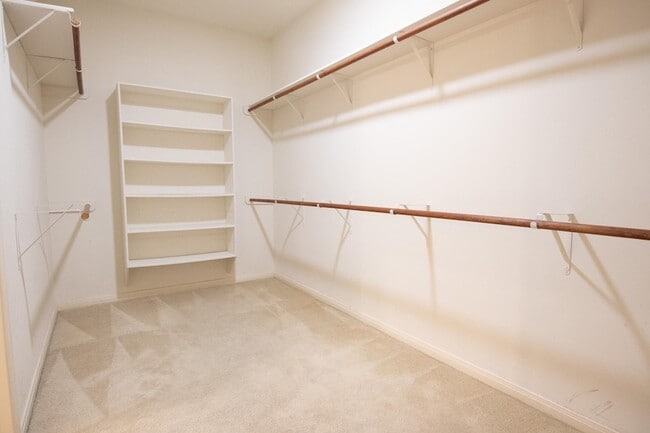 Building Photo - 6180 Gracemount Ln