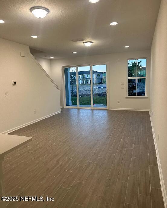 Building Photo - 322 Brandon Lks Dr