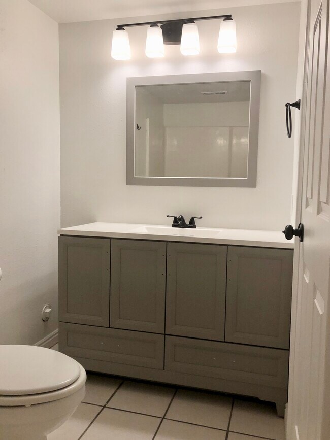 Extra-large master bath vanity - 81 S 220 W