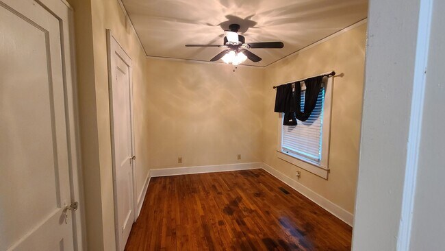 Building Photo - 442 Wrights Mill Rd