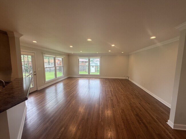 Building Photo - 304 Bellingrath Dr SW
