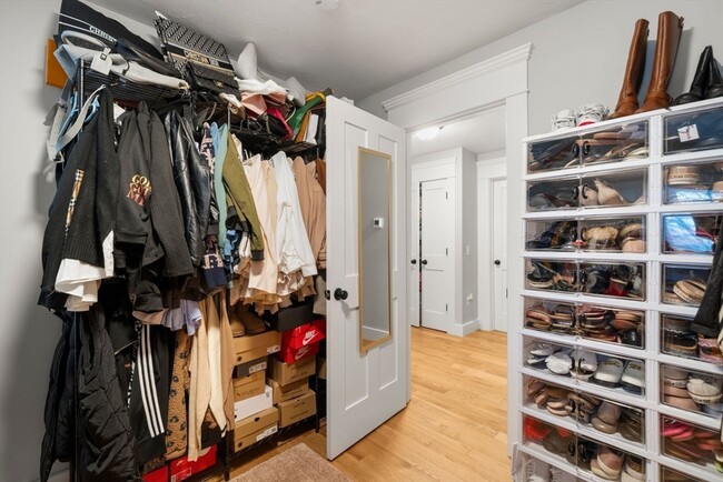 Building Photo - 8 Patrick St