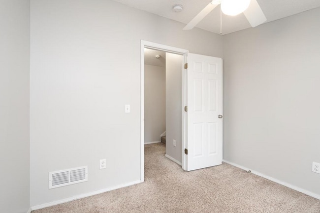 Building Photo - Spacious 4-Bedroom, 2-Bath Home in Northea...