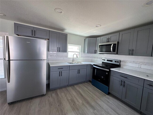 Building Photo - 3451 Tiki Dr