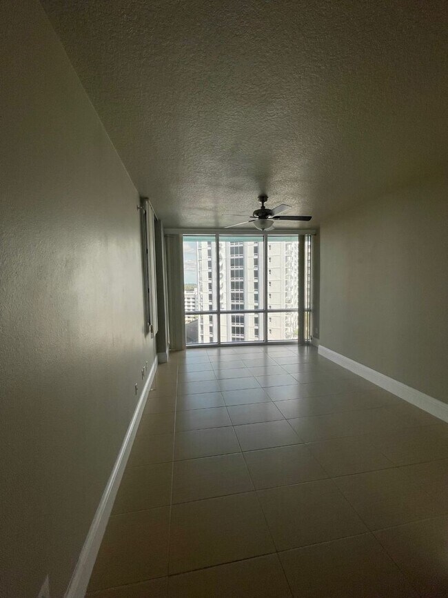 Building Photo - You have to see this View!  3 bedroom 2 bath condo @ The Waverly!