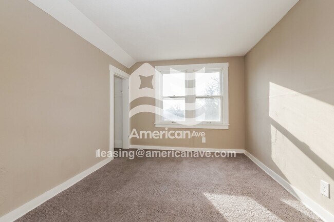 Building Photo - 4258 Laurel Ave