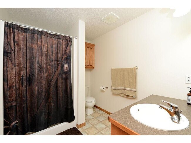 Building Photo - 3516 Westmoor Cir