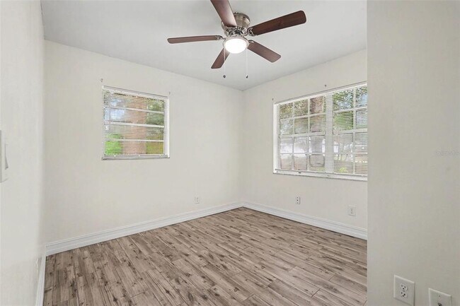 Building Photo - 5328 Lantana St