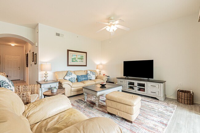 Building Photo - Fully Furnished Seasonal Condo Rental At Golf & Country Club