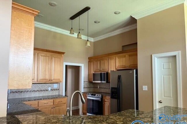 Building Photo - 110 Arrow Path Dr