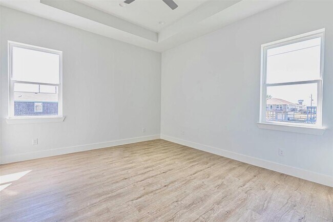 Building Photo - 4206 Mason Dr