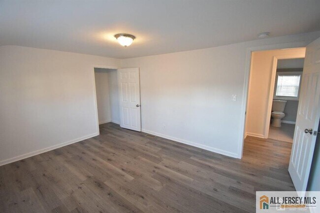 Building Photo - 1 Lee Ave