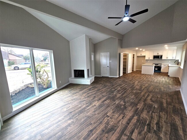 Building Photo - 10846 Kirktown Dr