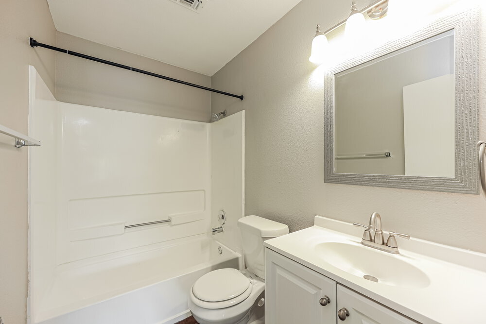 Building Photo - 4234 Sunrise Cove Dr