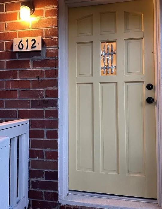 Building Photo - 612 Albany St