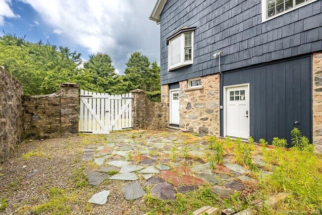 Building Photo - 55 Cider Mill Ln