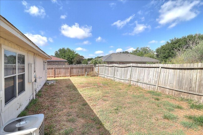 Building Photo - 7833 Wolverine Dr
