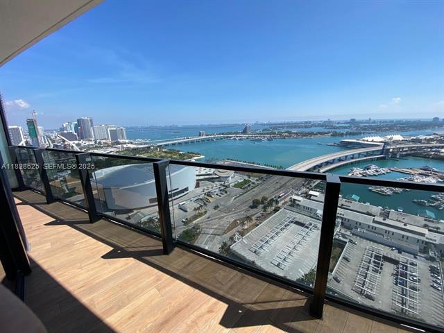 Building Photo - 398 NE 5th St