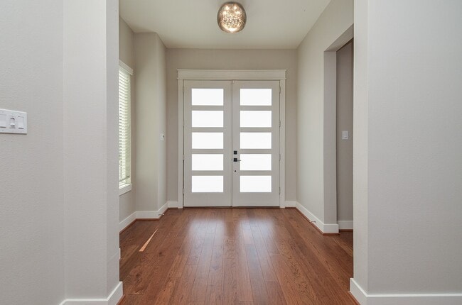 Building Photo - 18526 Bridgeway Ln