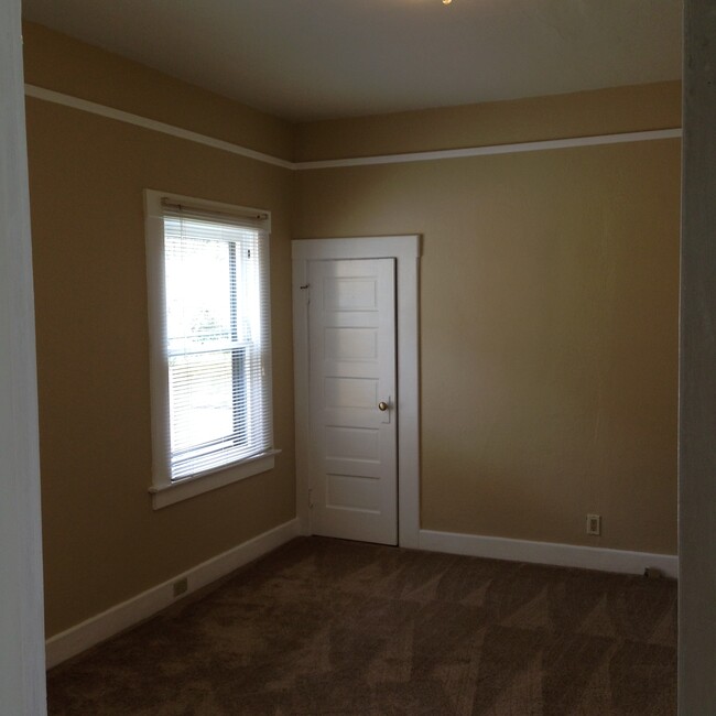 Master Bedroom - 7217 N Fiske Ave