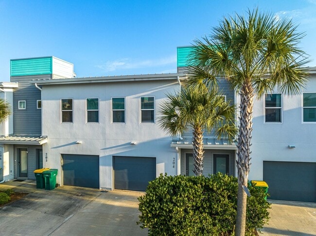 Building Photo - Luxury 3 Bedroom Townhouse on Okaloosa Island!
