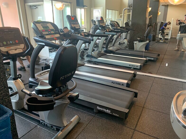 Building Photo - 3877 Pell Pl