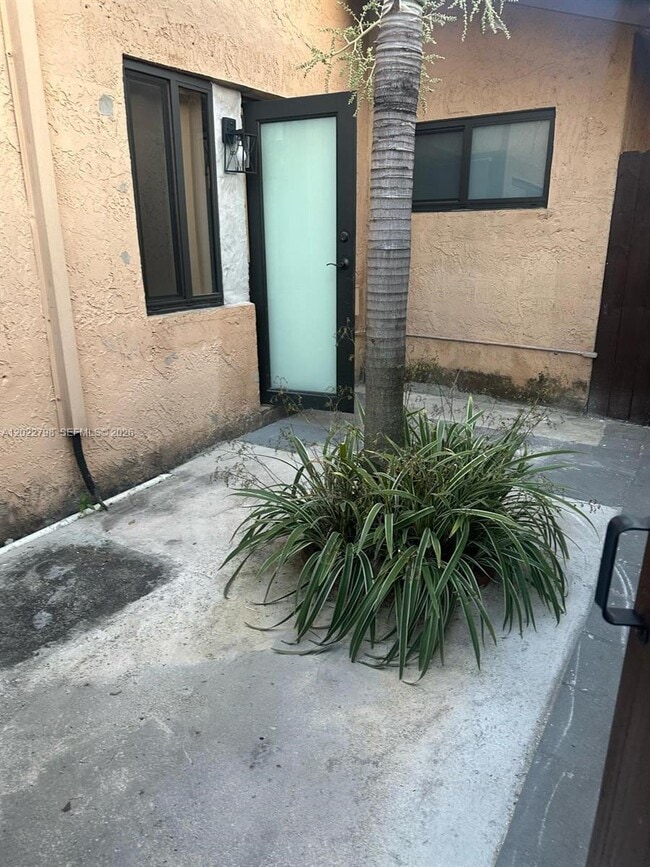 Building Photo - 1115 SW 136th Pl