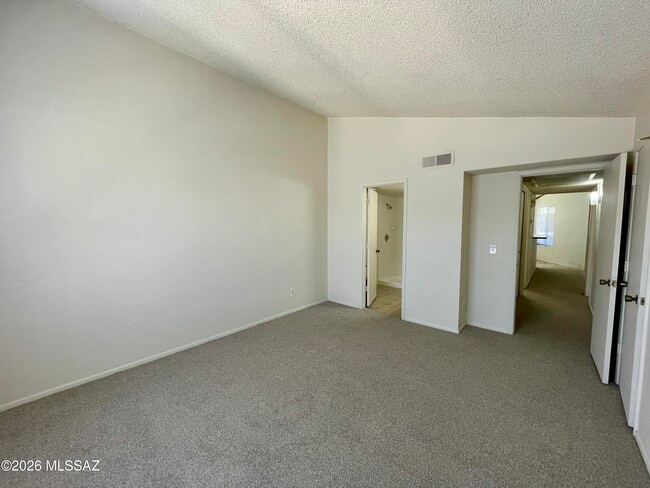Building Photo - 1710 W Wood Bridge Ct