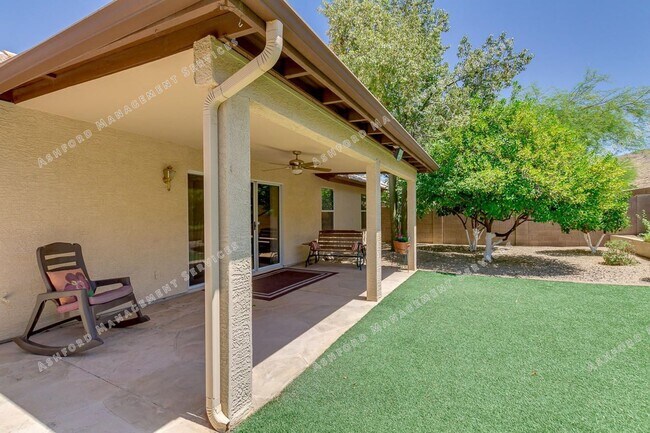 Building Photo - PINNACLE HILL RENTAL WITH MTN VIEWS, FIREP...