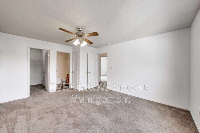 Building Photo - 7139 Kimble Dr