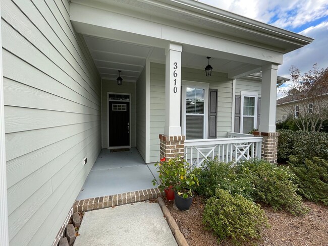 Building Photo - Arbor Creek Home-Southport