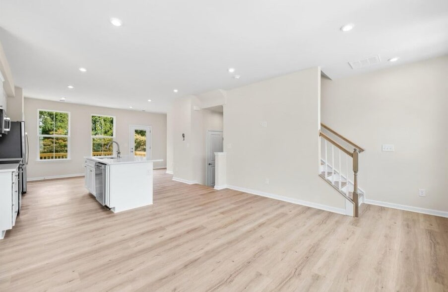 Building Photo - 3310 Beeler Ln
