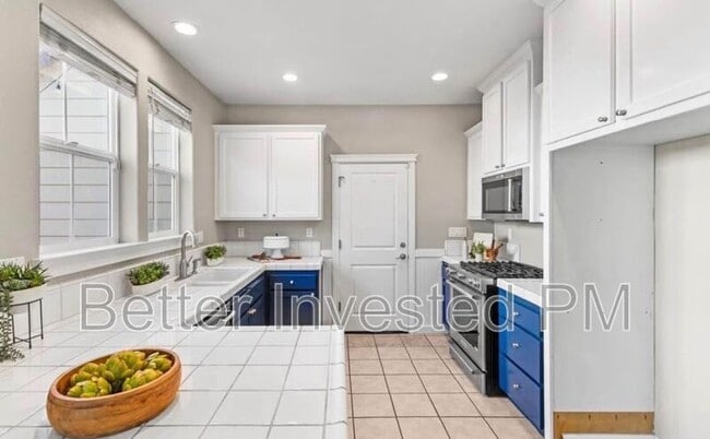 Building Photo - 2455 Prairie Ln