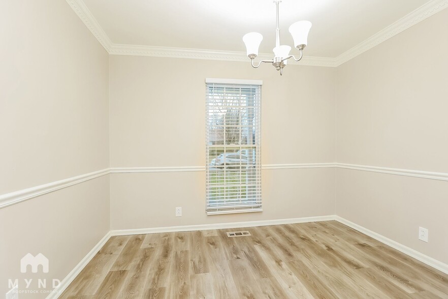 Building Photo - 3277 Towne Village Rd