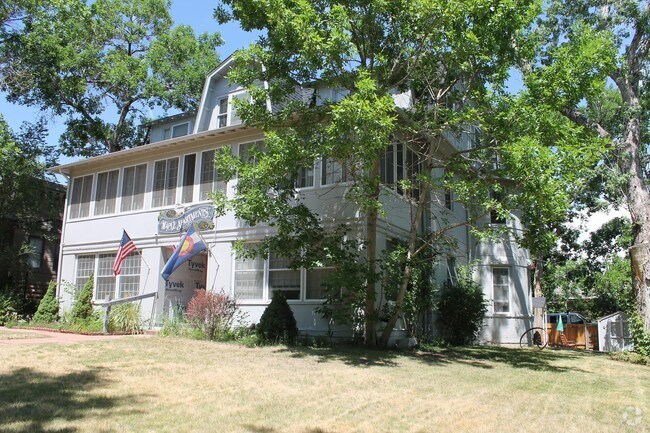 Building Photo - Maple Apartments