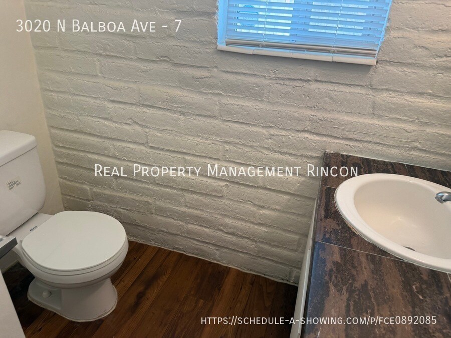 Building Photo - 3020 N Balboa Ave