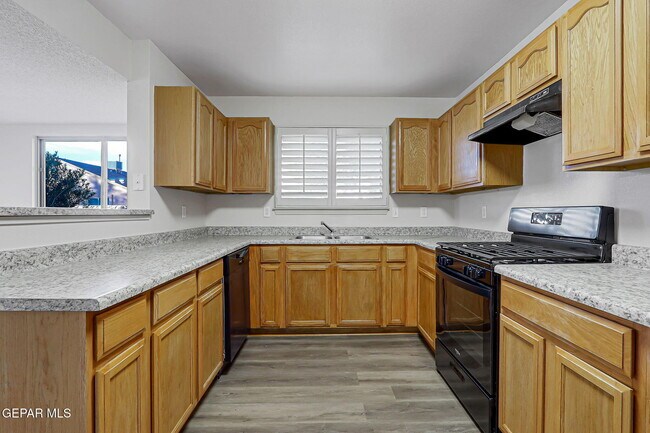 Building Photo - 14309 Pacific Point Dr