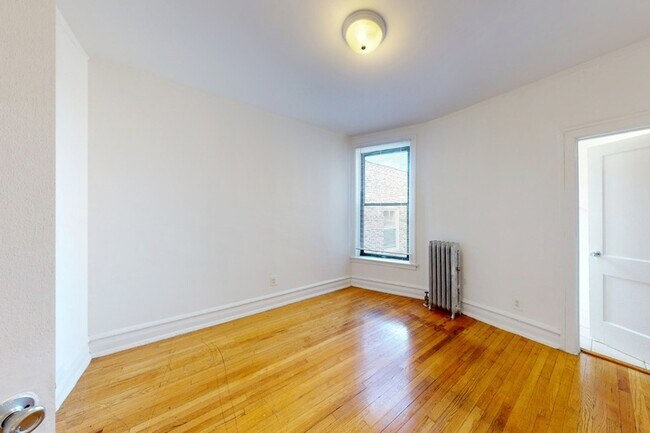 Floorplan - 5300-5308 S. Greenwood Avenue