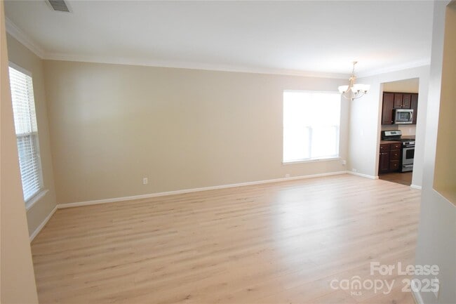 Building Photo - 3334 Crutchfield Pl