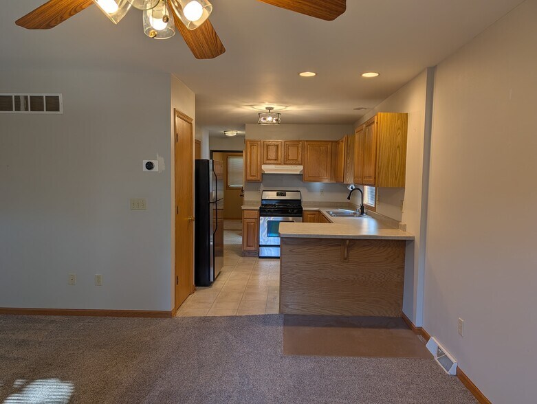 Kitchen - 6036 W Mitchell St