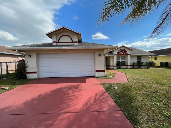 Primary Photo - Large Poinciana Home!