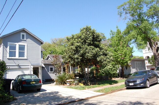 Building Photo - 2408 Ridgewood St