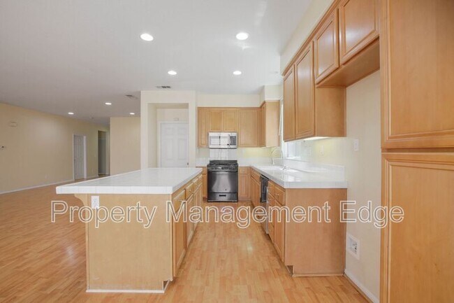 Building Photo - 1417 Veronica Tr