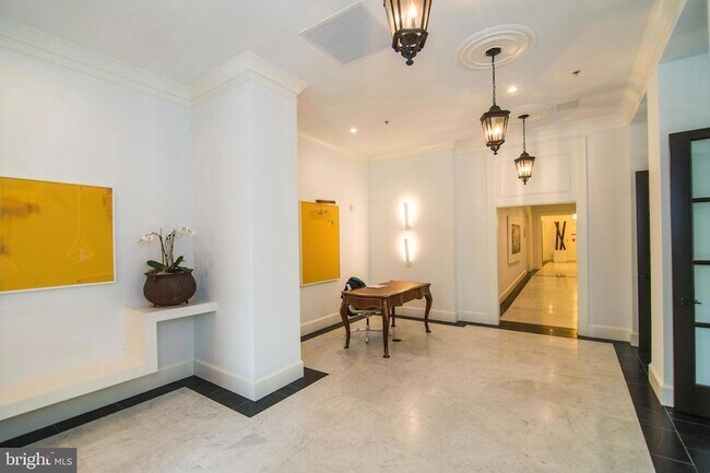 Building Photo - 1011 M St NW