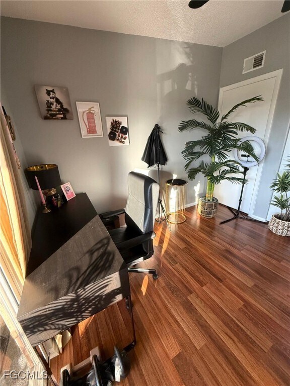 Building Photo - 5713 Foxlake Dr