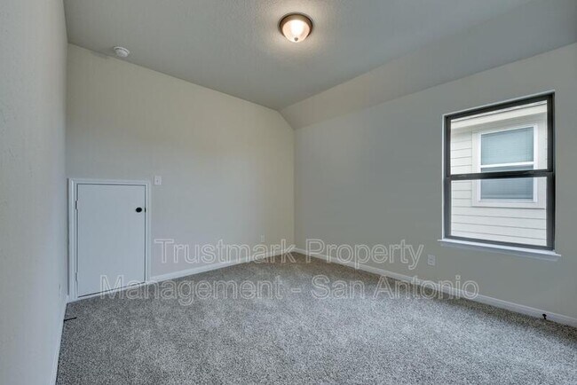 Building Photo - 9007 Shady Mountain