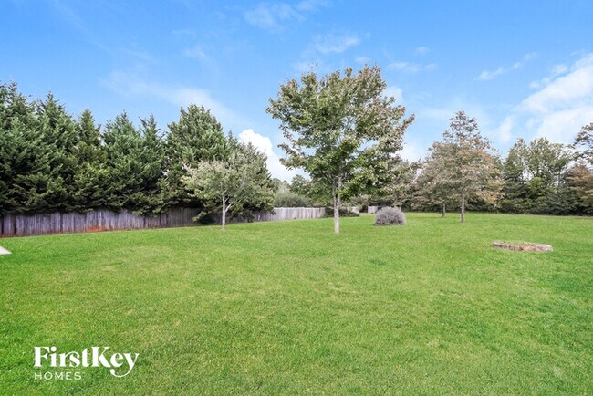 Building Photo - 112 Wyckliffe Dr