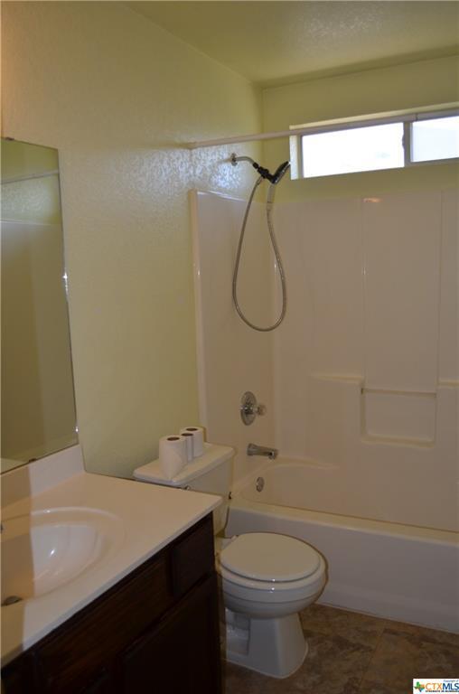 Building Photo - 3711 Lakecrest Dr