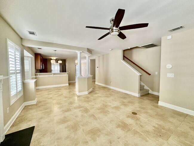 Building Photo - Charming Two Bedroom Home in Pinecrest!